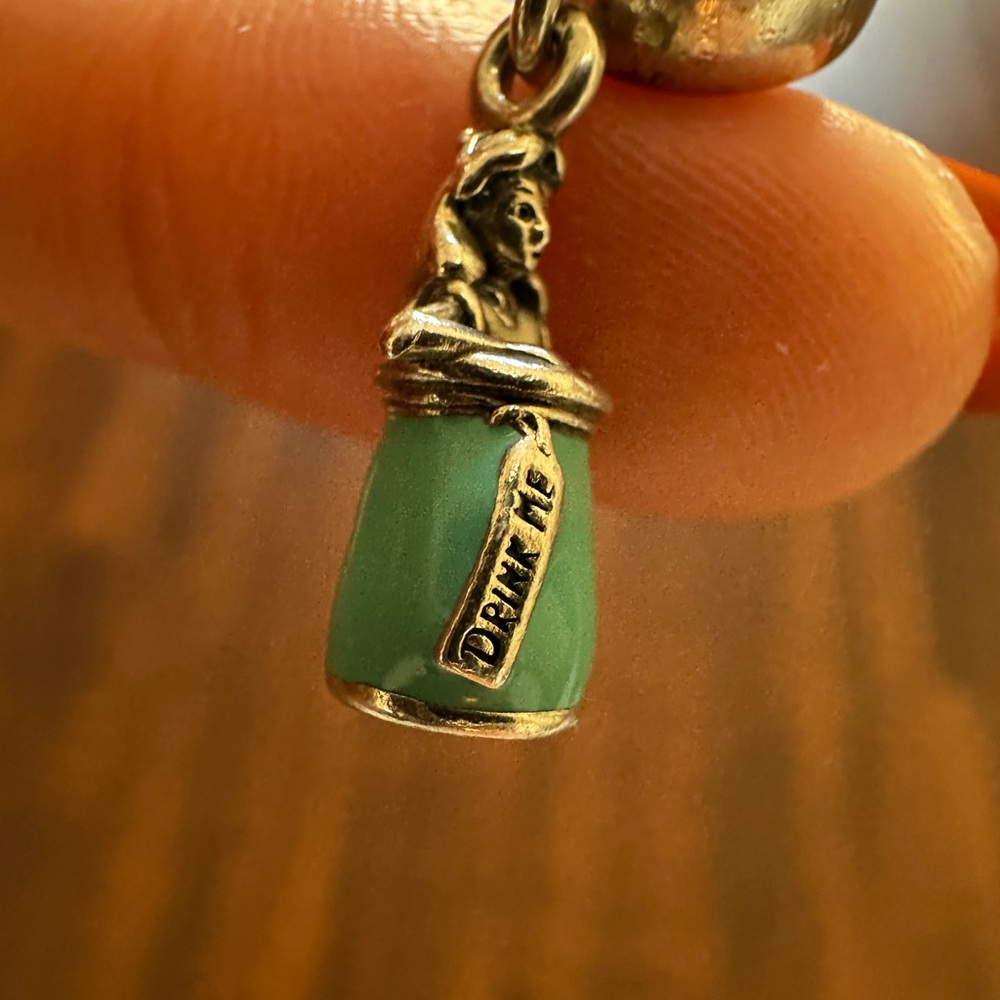 RETIRED Pandora Charm - Disney Alice's Magic Potion Dangle - Picture 2 of 8